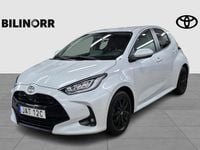 Begagnad Toyota Yaris 2024 Vit Halvkombi