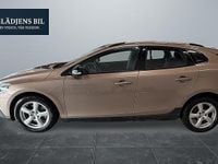 Begagnad Volvo V40 Momentum 179 HK (131 kW) 2013 Brun Halvkombi