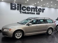 begagnad Volvo V70 D2 Momentum Euro 5 Navi*Dragkrok*Keyless*Taklucka