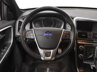 Begagnad Volvo XC60 R-Design 181 HK (133 kW) 2015 Vit SUV