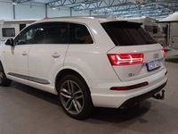 begagnad Audi Q7 Quattro / S-Line / 7-sits / värmare / Bose / Drag