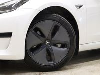 Begagnad Tesla Model 3 Standard Range Plus 190 kW (259 HK) 2020 Vit Sedan