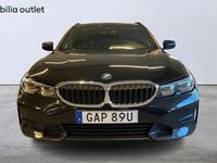 begagnad BMW 328 330e xDrive Touring Sport line Drag Navi Carplay 2022, Kombi