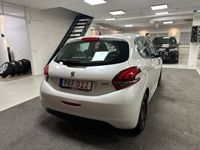 begagnad Peugeot 208 5-dörrar 1.2 VTi Euro 6 360kr Års skatt