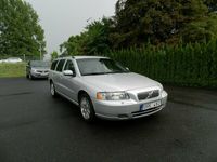 begagnad Volvo V70 2.4 Momentum, AC , Dragkrok (170hk) Automat