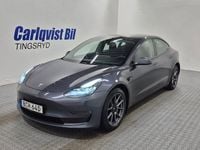 Begagnad Tesla Model 3 366 kW (498 HK) 2021 Grå metallic Sedan