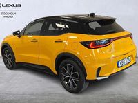 Begagnad Lexus LBX 138 HK (101 kW) 2024 Gul SUV
