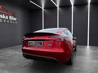 Begagnad Tesla Model 3 Performance 461 kW (627 HK) 2024 Röd (ultra red) Sedan