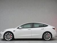 Begagnad Tesla Model 3 Performance 377 kW (513 HK) 2019 Pearl white multicoat Sedan