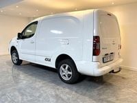 Begagnad Citroën Berlingo Propack Edition 99 HK (72 kW) 2015 Vit Minibuss