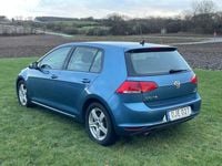 Begagnad VW Golf VII 110 HK (80 kW) 2017 Blå metallic Halvkombi