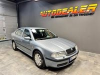 Begagnad Skoda Octavia Tour 102 HK (75 kW) 2004 Mörkgrå Halvkombi