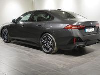 Begagnad BMW i5 M Sport 250 kW (340 HK) 2024 Grå Sedan