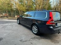 begagnad Volvo V70 D2 Geartronic Momentum Euro 5