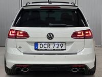 Begagnad VW Golf VII R 301 HK (221 kW) 2016 Vit Kombi