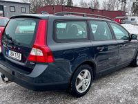 Begagnad Volvo V70 Kinetic 145 HK (106 kW) 2008 Grå Kombi