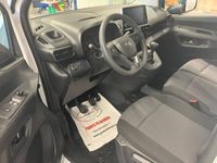 begagnad Opel Combo Business L1 100hk Drag Värmare Omg lev