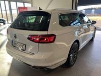 Begagnad VW Passat R-line 200 HK (147 kW) 2022 Vit Kombi