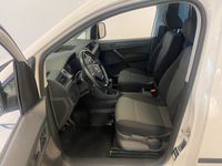 begagnad VW Caddy Skåpbil 2.0 TDI D-värmare Moms Drag Euro 6