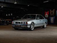 Begagnad BMW M5 340 HK (250 kW) 1995 Grå Sedan