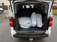 begagnad Peugeot Traveller 9-sits 2.0 BlueHDi 180hk AUT