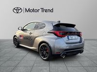 Begagnad Toyota Yaris 283 HK (208 kW) 2024 Silver Halvkombi