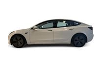 Begagnad Tesla Model 3 Standard Range 235 kW (320 HK) 2022 Vit Sedan