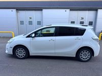 Begagnad Toyota Verso 112 HK (82 kW) 2015 Vit Minibuss