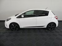 begagnad Toyota Yaris Hybrid e-CVT Backkamera Navi 101hk