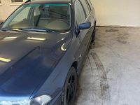 Begagnad BMW 520 170 HK (125 kW) 2002 Mörkblå Kombi