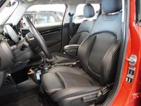 Begagnad Mini Cooper 179 HK (131 kW) 2022 Röd Halvkombi