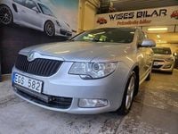 Begagnad Skoda Superb Elegance 140 HK (102 kW) 2012 Silver Kombi