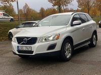 Begagnad Volvo XC60 Momentum 163 HK (119 kW) 2011 Vit SUV