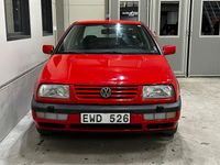 Begagnad VW Vento 90 HK (66 kW) 1996 Röd Sedan