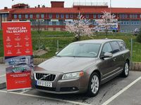 Begagnad Volvo V70 Momentum 164 HK (120 kW) 2007 Ljusbrun Kombi