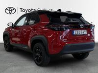 Begagnad Toyota Yaris Hybrid Edition 117 HK (86 kW) 2024 Röd