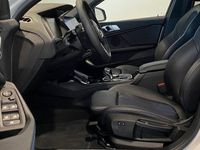 begagnad BMW 118 i M-Sport Parkeringssensorer Farthållare Navi