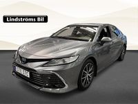 Begagnad Toyota Camry Hybrid Executive 220 HK (161 kW) 2021 Silver Sedan