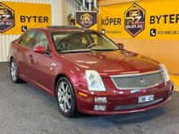 Begagnad Cadillac STS 258 HK (189 kW) 2005 Röd Sedan
