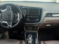 begagnad Mitsubishi Outlander P-HEV 4WD Business Drag