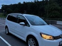 Begagnad VW Touran 140 HK (102 kW) 2011 Minibuss