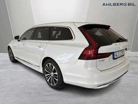 Begagnad Volvo V90 Core 355 HK (261 kW) 2024 Vit Kombi