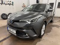 Begagnad Toyota C-HR Executive 122 HK (89 kW) 2017 Grå SUV