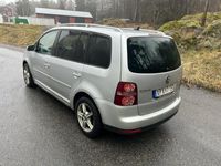 begagnad VW Touran 2.0 TDI Euro 4 automatiskt 2008