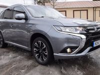 begagnad Mitsubishi Outlander P-HEV Euro 6 Plug in 360 Kamera Carplay