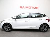 Begagnad Hyundai i20 Essential 101 HK (74 kW) 2024 Vit Halvkombi