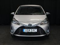 Begagnad Toyota Yaris Multidrive S 112 HK (82 kW) 2020 Silver Halvkombi