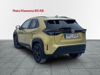 Begagnad Toyota Yaris Cross Edition 92 HK (67 kW) 2023 Gul SUV