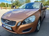 Begagnad Volvo S60 Momentum 203 HK (149 kW) 2011 Brun Sedan