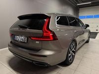 Begagnad Volvo V60 Inscription 253 HK (186 kW) 2021 Grå Kombi